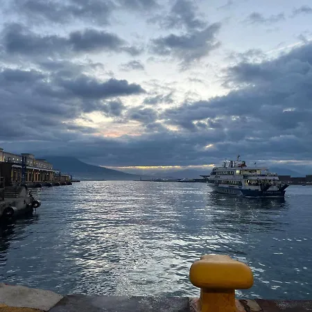 Apartment Un Posto Solare Naples