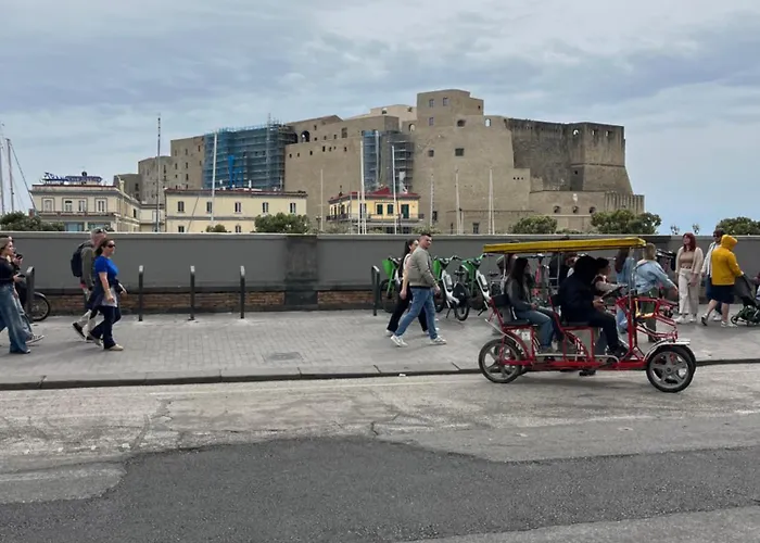 Un Posto Solare Napoli