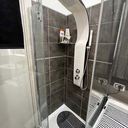 Un Posto Solare * Νάπολη