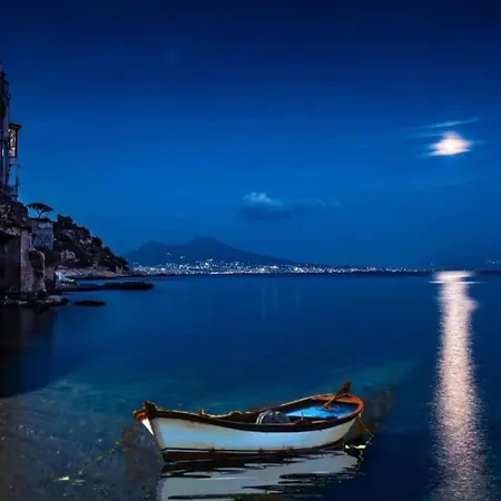 Un Posto Solare 아파트