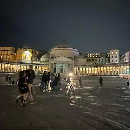 Un Posto Solare Nápoly