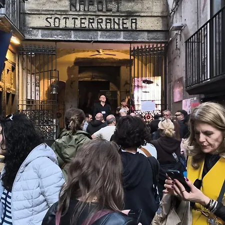 Un Posto Solare * Νάπολη