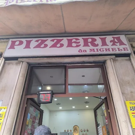 Un Posto Solare Νάπολη